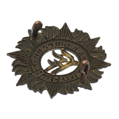 Eire Army Irish Defence Force Cap Badge