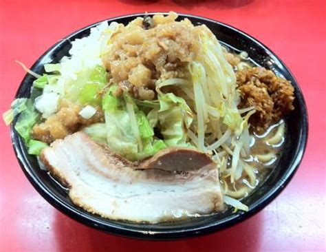 二郎系ラーメン 家系ラーメン 違い