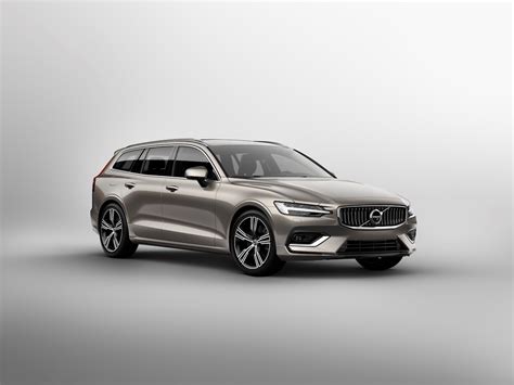 Spa Based 2018 Volvo V60 Officially Revealed