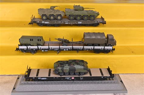 Roco Fleischmann H0 4 6 Achs Güterwagen der DB Panzer Beladung 3tlg