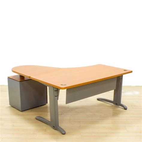 Mesa De Trabalho STEELCASE Mod DOUE Tampo Em Madeira Acabamento