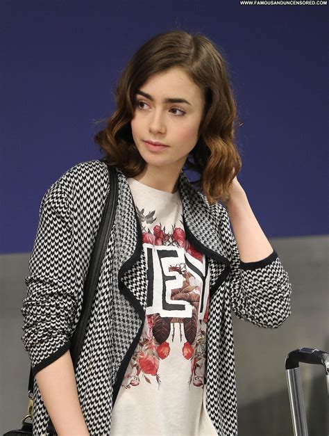 Lax Airport Lily Collins Posing Hot High Resolution Babe Lax Airport Celebrity Beautiful Candids