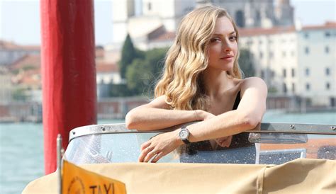 Amanda Seyfried In Talks To Star In Netflix Horror Film Things Heard