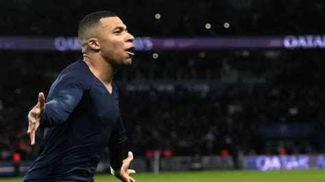 Kylian Mbappé se convierte en máximo goleador del PSG