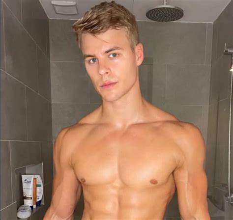 OnlyFans Star Peachy Boy Gay Pages SA