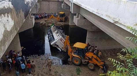 29 Dead As Up Bus Falls Into Canal On Yamuna Expressway India News