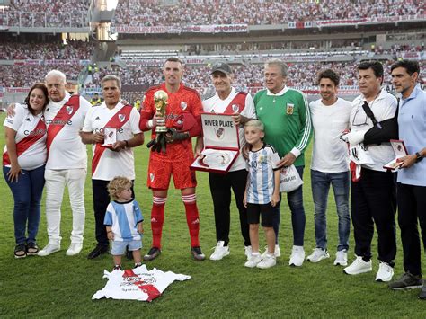Ruggeri: "Dejé de ser hincha de Boca, ahora soy fanático de River