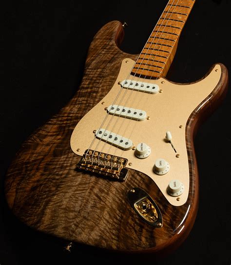 Custom Collection Artisan Stratocaster Claro Walnut Artisan Series