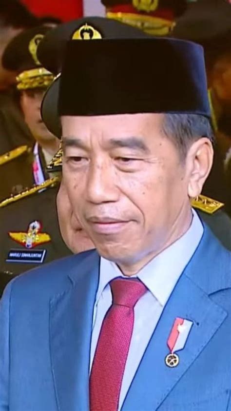 Video Tawa Lebar Jokowi Saat Ditanya Jadi Pendorong Pertemuan Prabowo