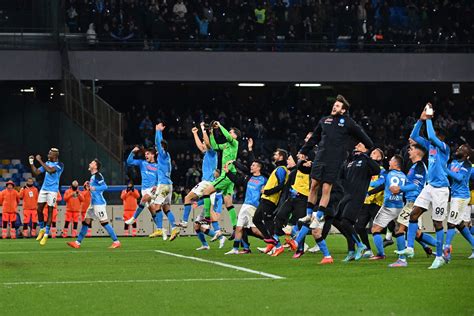 Napoli Numeri Pazzeschi La Similitudine Con La Juventus Dei Punti