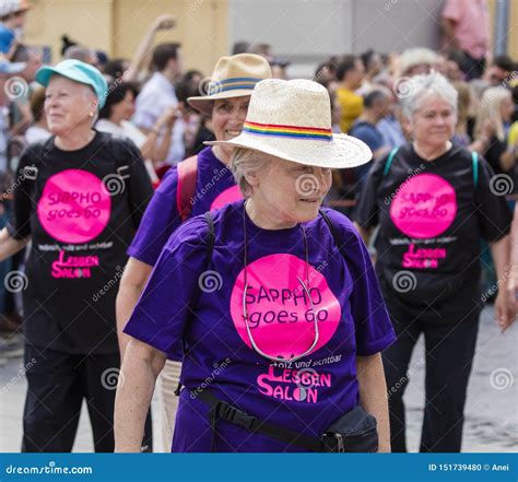 Ldre Kvinnor Som B R Tshirts Sappho G R Delta I Gay Pride St Tar Ocks Bekant Som