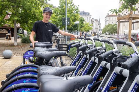 Angoulême les premiers vélos en libre service sont arrivés Charente