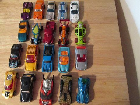 Mattel Hot Wheels Set Di 20 Macchinine Modelli Assortiti TldShop It