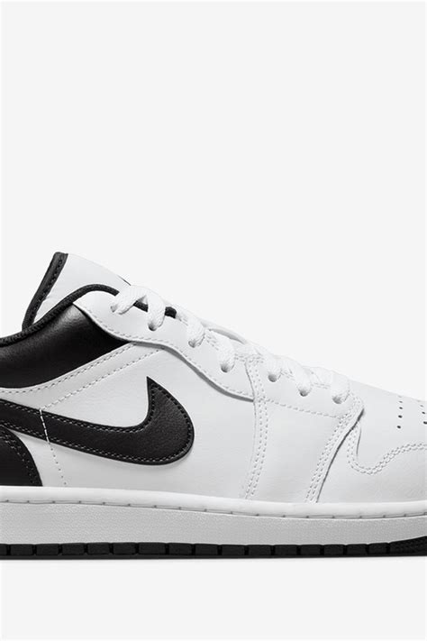 Jordan AIR JORDAN 1 LOW WHITE BLACK VegNonVeg