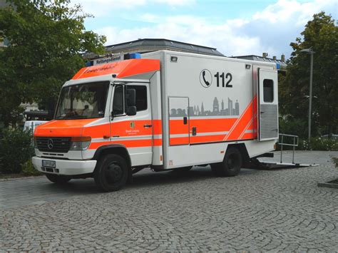 Mercedes Benz Vario 818D Als Adipositas RTW Der Feuerwehr Der Stadt