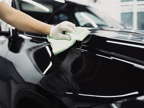 How to Wax and Polish Your Car Like a Pro - Auto Advisor