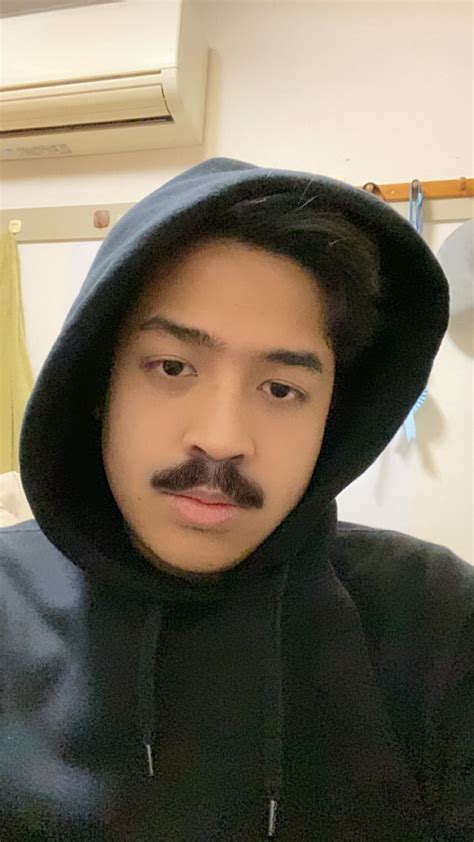 Jerome Polin Sijabat On Twitter Bagus Ga Kalo Pake Kumis