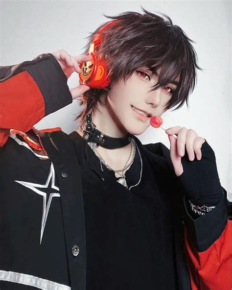 Pin By Izumi On Weilanran Male Cosplay Cosplay Boy Asian Cosplay