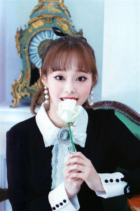 Chuusolo Chuu Loona South Korean Girls Korean Girl Groups Chuu