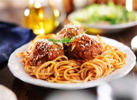 Spaghetti And Meatballs History Of The Italian American Dish Gambero Rosso International