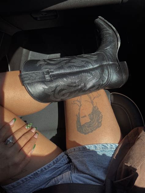 Cowboy boots outfit inspo | Cowboy boot outfit, Cowboy boots, Boots outfit