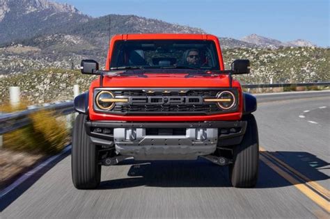 2023 Ford Bronco Pictures - 137 Photos | Edmunds