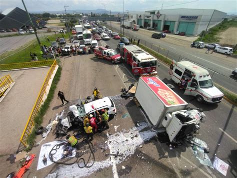 Reportan Accidente En La Carretera San Juan Del Río Xilitla Querétaro