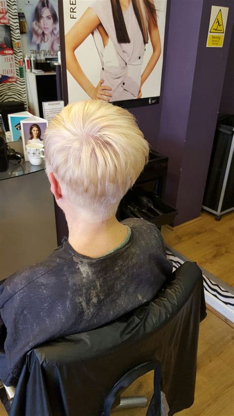 Pin By Sarah Houghton On My Pixie Blonde Pixie Hair Cuts Blonde
