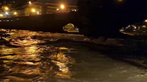 Chiavari Esonda Il Fiume Entella Per Le Piogge E La Mareggiata Il