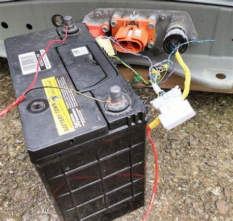 How Can You Getting Aux Battery Voltage 12v Car Battery Voltage From Nissan Leaf Hv Battery