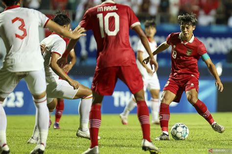 Timnas Indonesia U-23 ditekuk Vietnam - ANTARA News Yogyakarta - Berita Terkini Yogyakarta