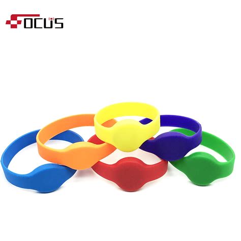 Mf 1K Chip RFID Wristband Smart Bracelet Silicon Wristband For Swimming