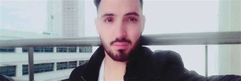 Asesinan A Un Estudiante Argelino Y Escriben En La Pared Es Gay Con Su Sangre Los Replicantes