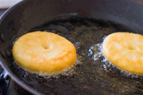 Authentic Venezuelan Arepas Recipe (Arepas Venezolanas) - The Cookware Geek