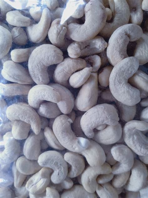 White W Cashew Nut Packaging Size Kg Rs Kg Shivay