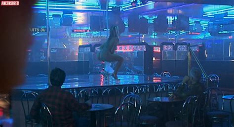 Naked Unknown In Les Invincibles