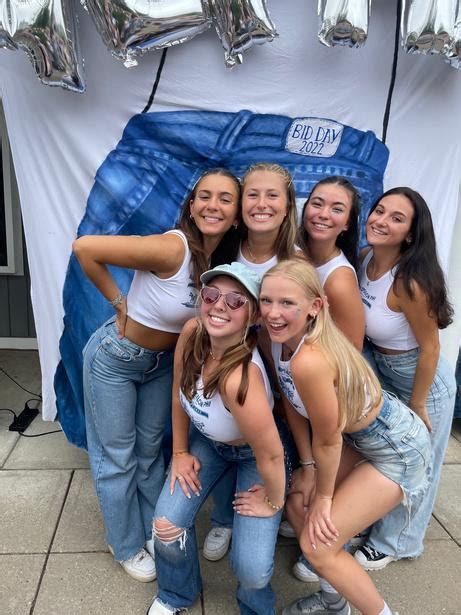 UConn Panhellenic Recruitment 2023 PNM Guidebook By UConn Center For