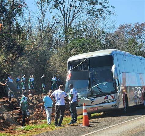 Cornetinha on Twitter RT cornetacaipira ACIDENTE O ÔNIBUS DA