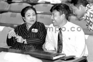 Megawati Dan Guruh Soekarnoputra DATATEMPO