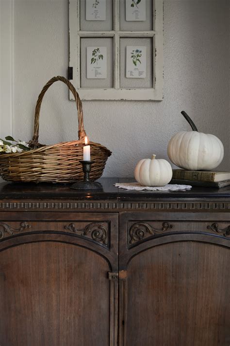 Country Fall Decor: Cozy + Minimalistic – Blue Cottage in the Woods