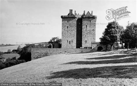 Borthwick Castle photos, maps, books, memories