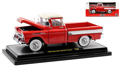 M2 Machines 1958 Chevrolet Apache Cameo Pickup