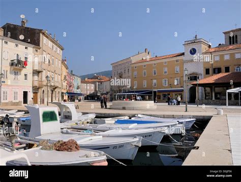 Cres Croatia Hi Res Stock Photography And Images Alamy