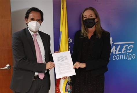 Gobiernos De Colombia Y Panam Firman Acuerdo