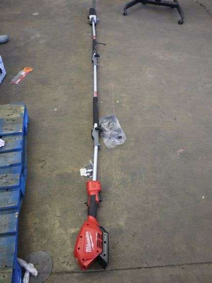 Milwaukee 10" Pole Saw with 3" attachment extension - Matthews Auctioneers