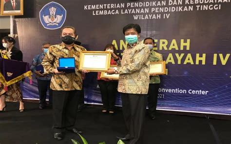 Penghargaan Anugerah LLDIKTI Wilayah IV Tahun 2021 Universitas Pakuan