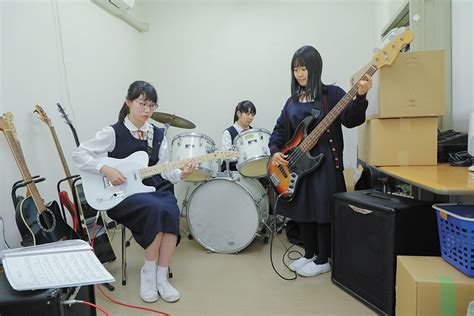 高校軽音楽部・中学軽音楽同好会 聖霊中学校・聖霊高等学校