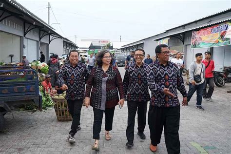 Pj Wali Kota Kediri Resmikan Pembangunan Pasar Grosir Ngronggo Dan