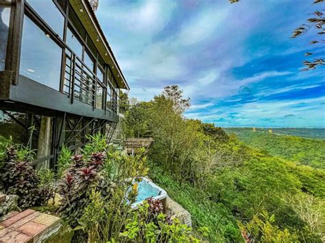 nuakh cliffhouse  tagaytay   perfect highland escape