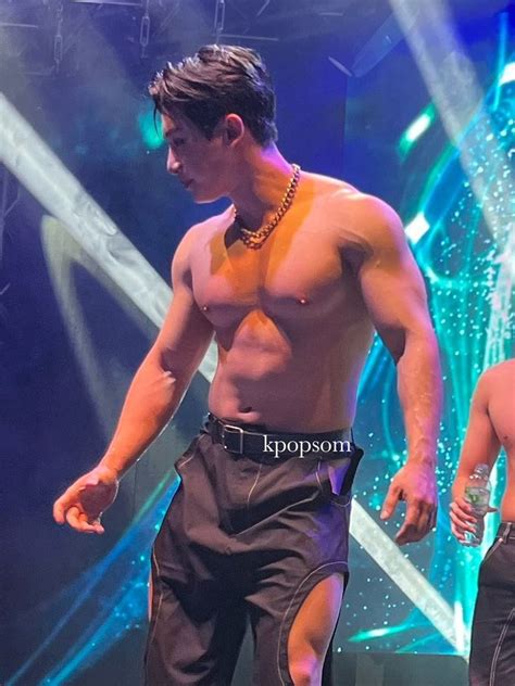 Handsome Asian Men Hey Handsome Wonho Abs Shirtless Hunks Taecyeon Oddly Satisfying Videos